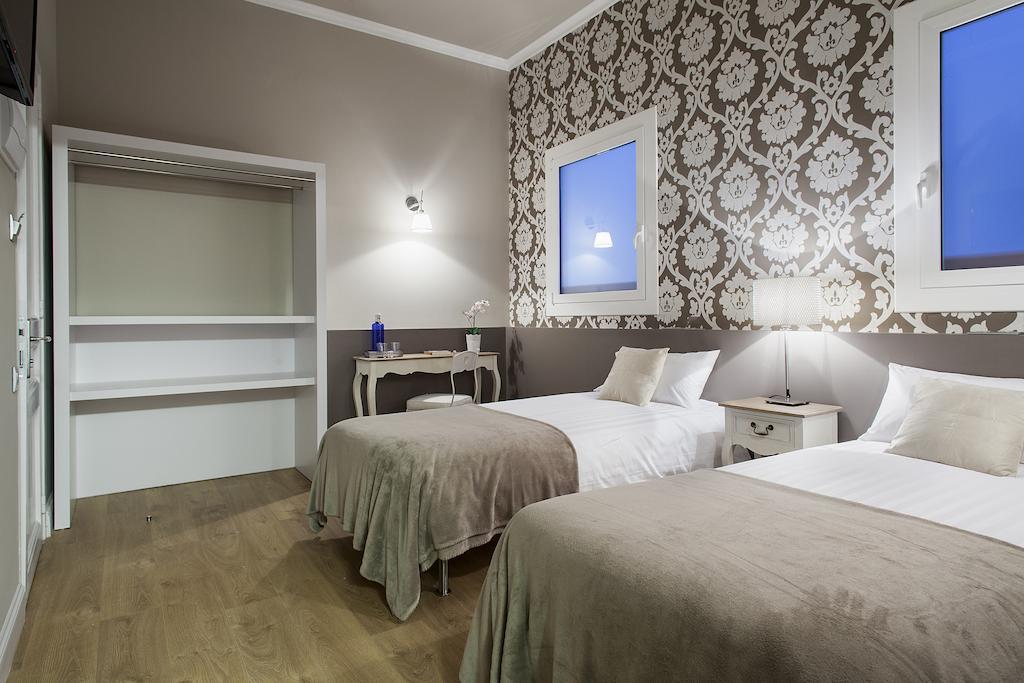 Bachome Gallery B&B Barcelona Bilik gambar