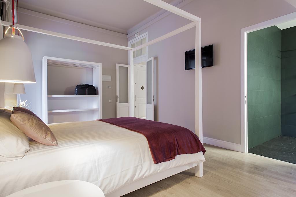 Bachome Gallery B&B Barcelona Bilik gambar
